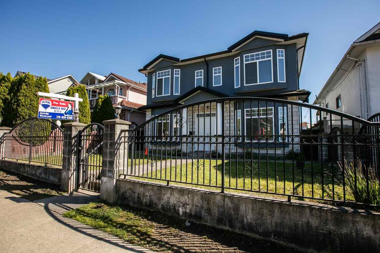 I have sold a property at 746 KING EDWARD AVE E in Vancouver
